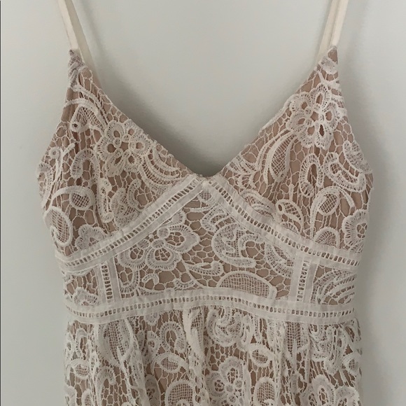 Kendall + Kylie Lace Cream Dress - Picture 3 of 5